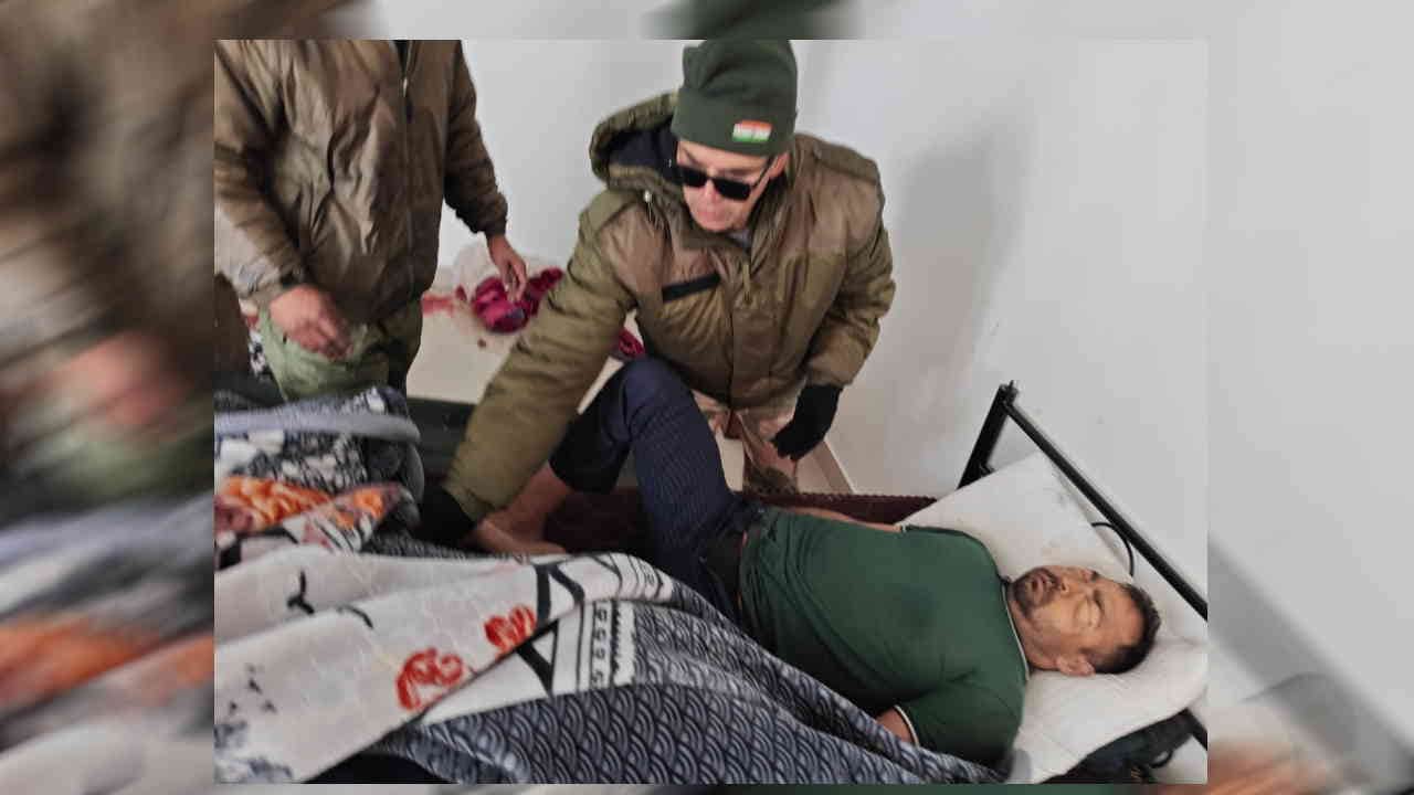 Chamoli Avalanche Worker Anil says soldiers who came as messengers of Badri Vishal saved his life