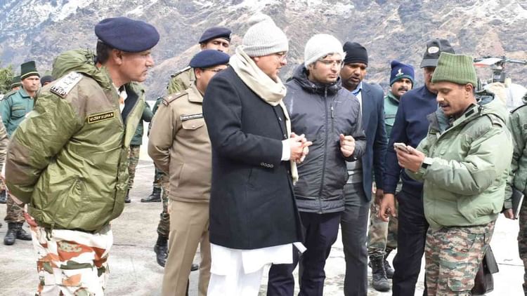 Uttarakhand: जोशीमठ में भी स्थापित होगा आपदा कंट्रोल रूम, हिमस्खलन क्षेत्र का सीएम ने किया हवाई सर्वेक्षण