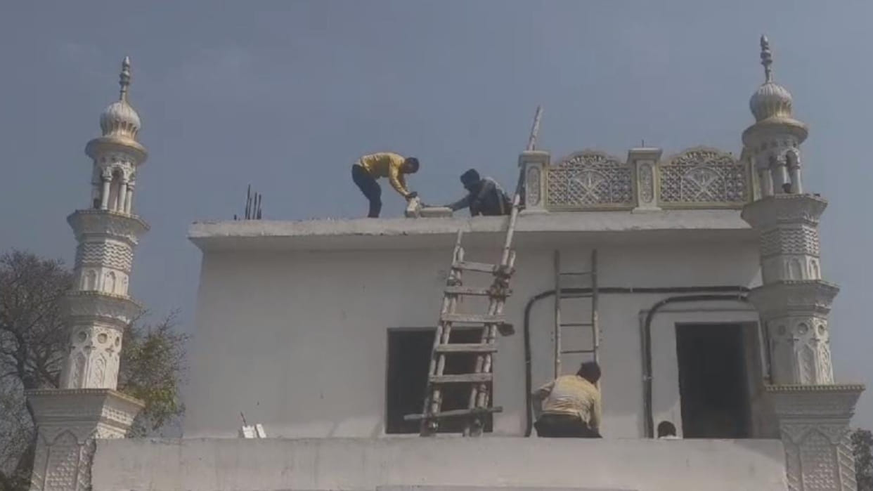 The commissioner has banned the demolition of Abu Huraira Mosque built near Ghosh Company in Gorakhpur