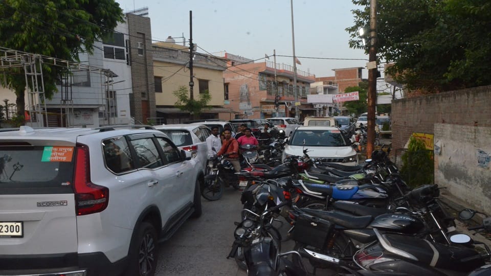 Notice going only when there is no parking
