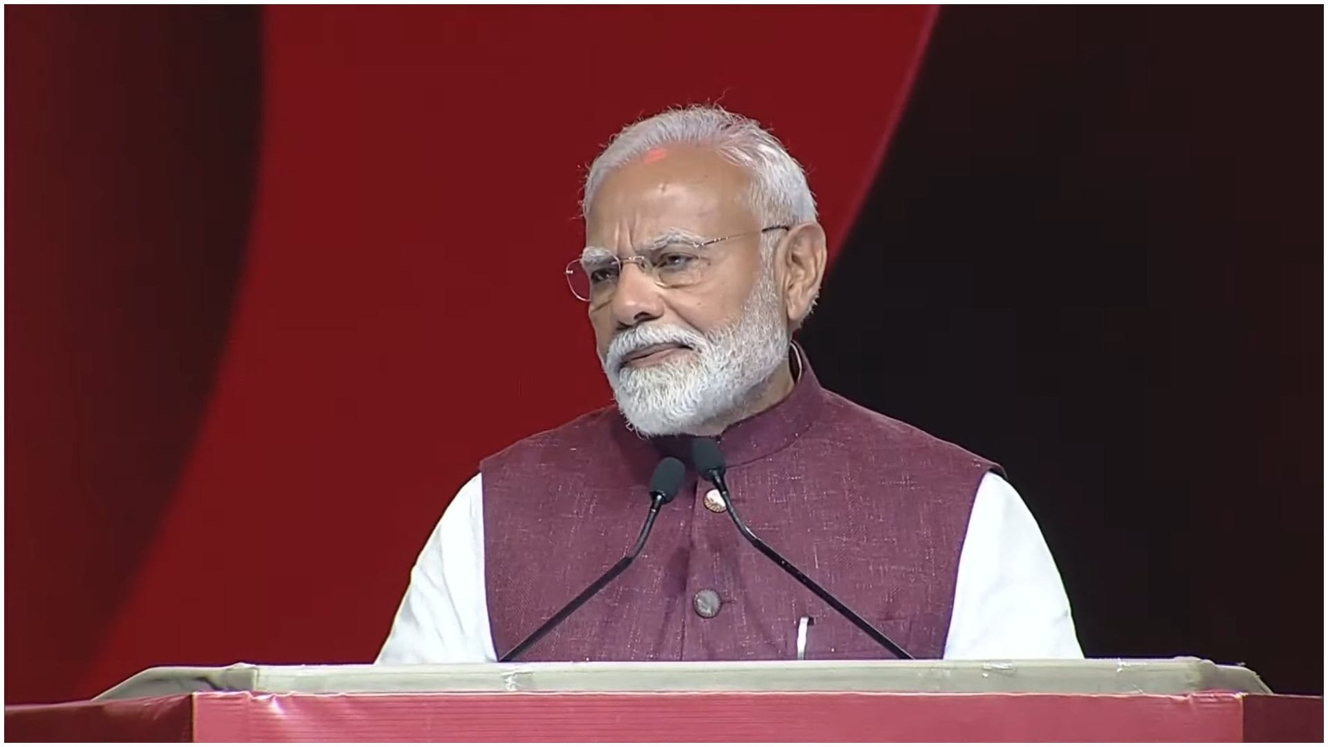 India is making a lot of positive news, world looking at it: PM Modi at New Delhi