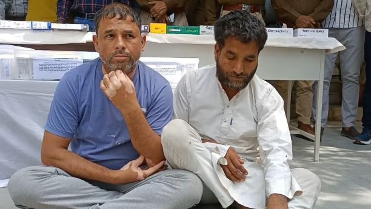 Tonk : Theft in mobile shops exposed, 2 criminals of interstate gang arrested, 140 mobiles and cars recovered