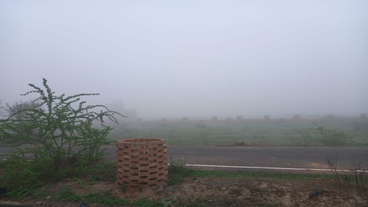 Sri Ganganagar: Weather changed due to two days of rain, visibility decreased due to dense fog, cold increased