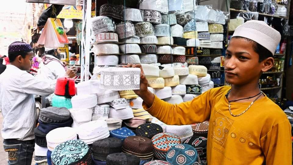 shops ranging from clothes to religious caps were decorated in delhi At Ramadan