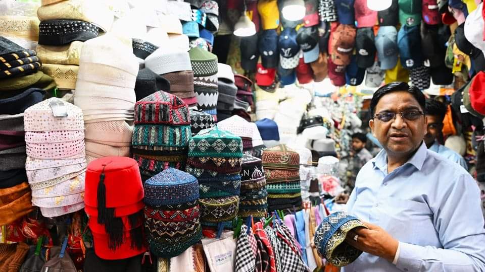 shops ranging from clothes to religious caps were decorated in delhi At Ramadan