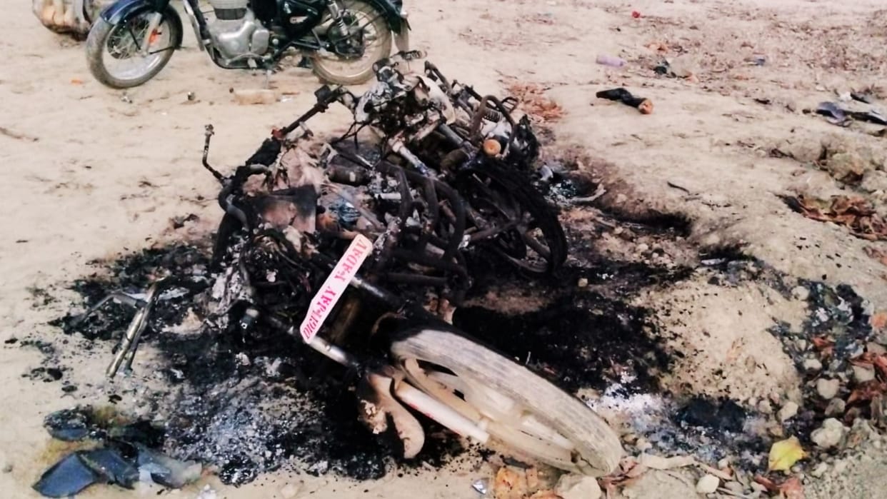 dumper ran over two people in ghazipur child died another person critical condition