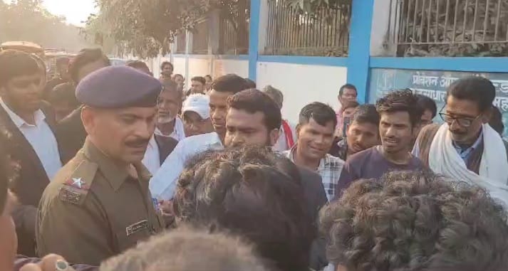 Bihar: Dispute between lawyers in court: love affair between aunt and nephew in Purnia: marriage Bihar Police