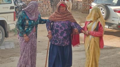 Photo Gallery of Haryana Local Body Elections voting continues