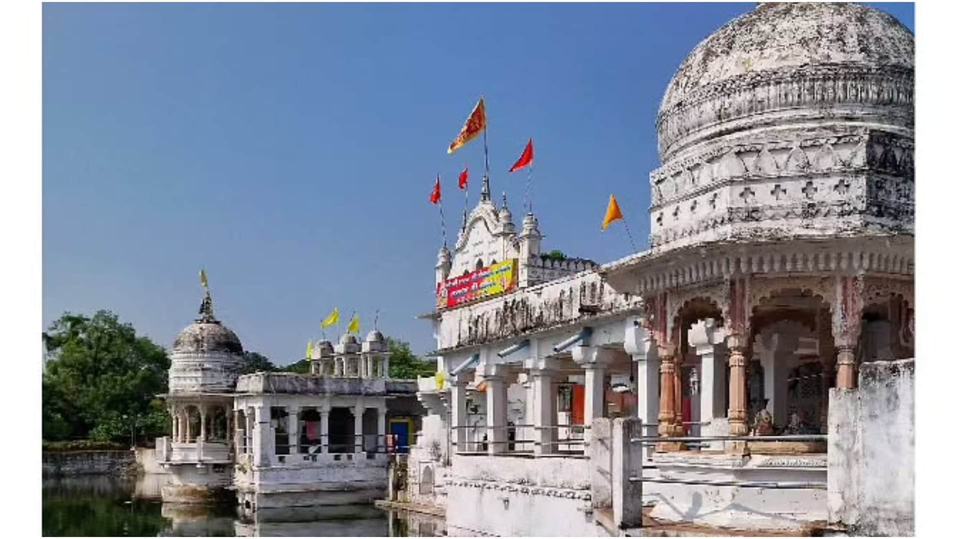 Tourist Places in Chanderi Madhya Pradesh travel destination Must Visit in Chanderi