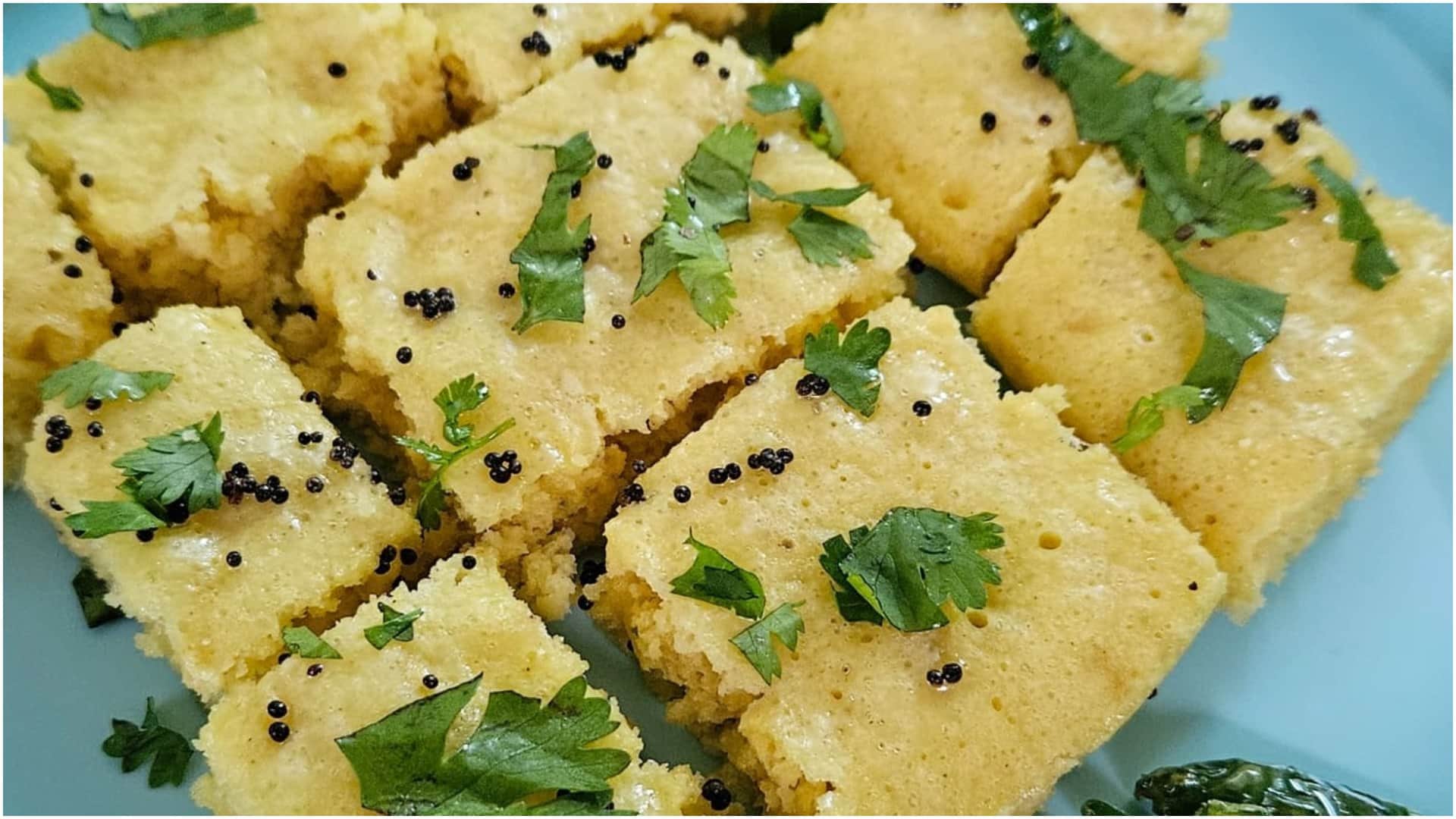 Holi 2025 Kitchen Tips Know About Low-Oil Dishes to Keep Guests Healthy Recipe Full Details