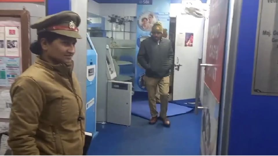 UP: Rs 68 lakh stolen from three ATMs in Meerut, those who put cash in the machine played the game