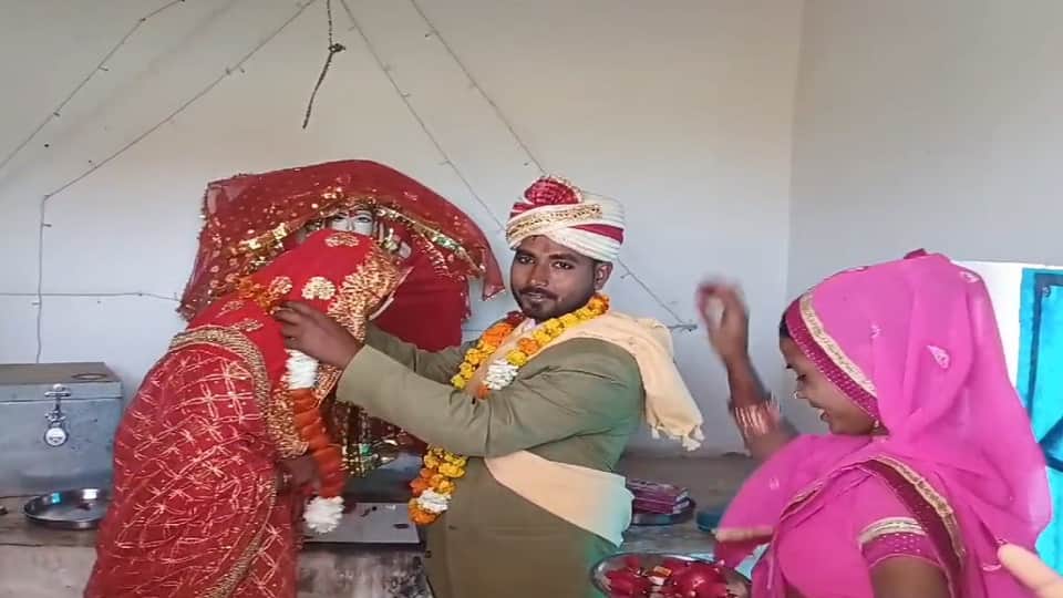 Bareilly girl left Islam and converted to Hinduism and married her lover