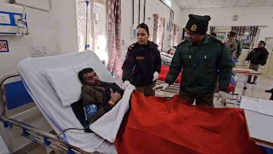 Chamoli Avalanche injured Labourers Told horrific incident story snowstorm came and swept away containers