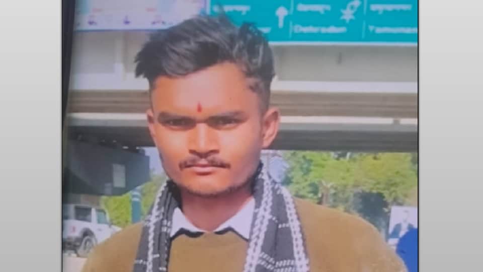 Saharanpur: Due to collision with tractor trolley, bike bounced like a football and fell into the canal