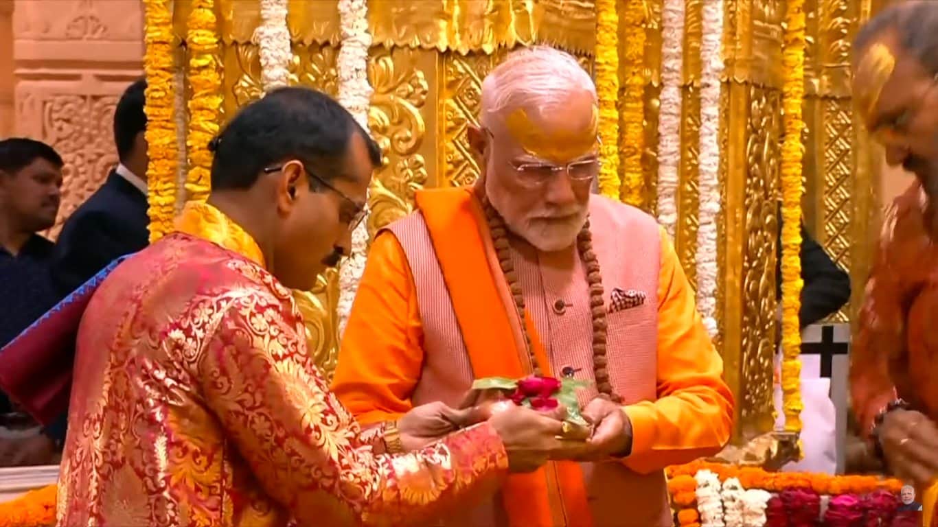 PM Modi Somnath Visit Photos Lord Shiva Temple Worship other programs in Gujarat know hindi news details
