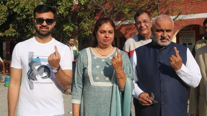 Photo Gallery of Haryana Local Body Elections voting continues