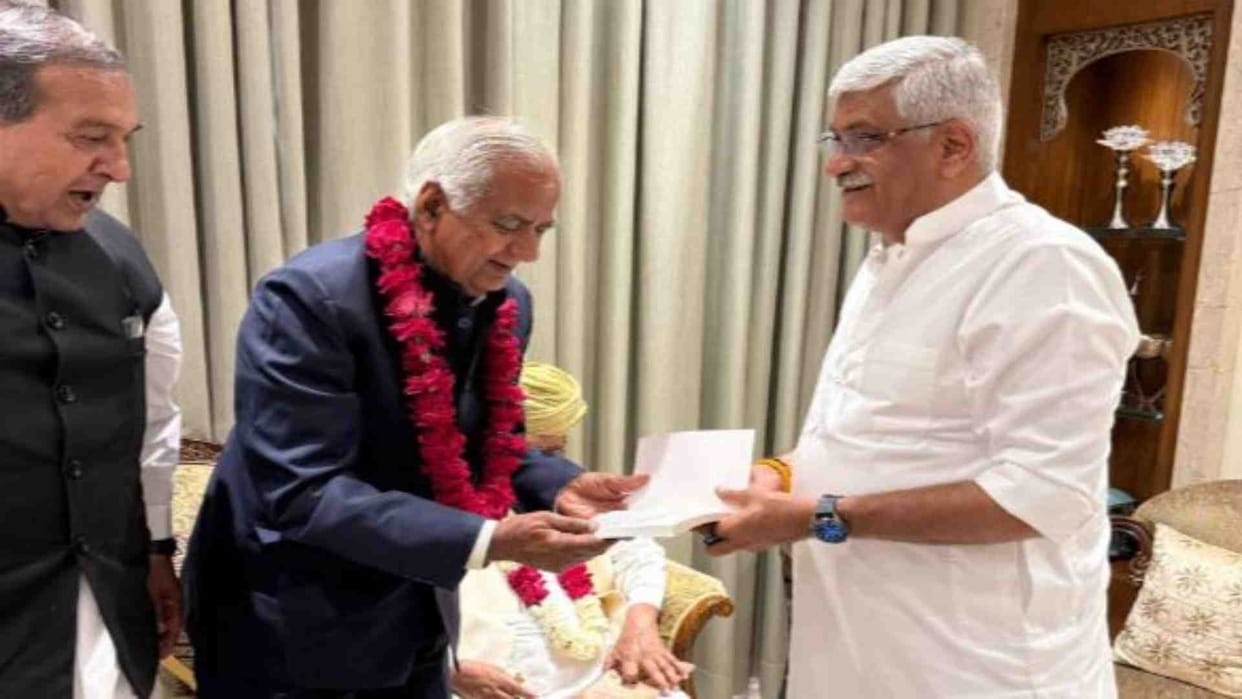 Jodhpur News: Gajendra Singh Shekhawat released Prof. Rathore's book