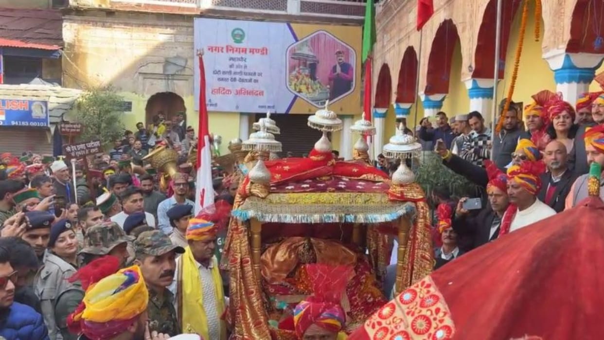 Mandi Mahashivratri second procession started with dancing and singing to the tunes of musical instruments