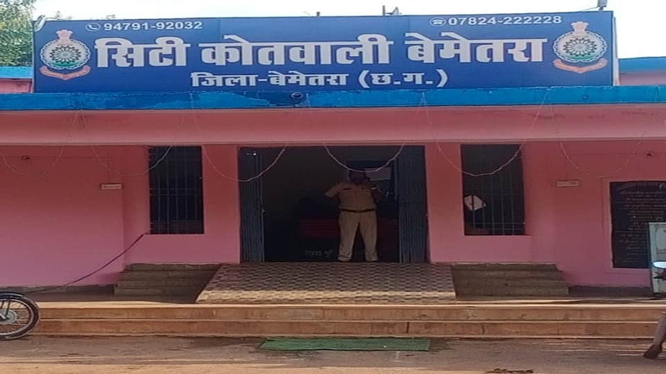 आरोपियों के खिलाफ पुलिस कार्रवाई में जुटी