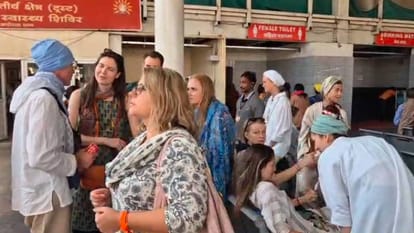 Russian devotees seen in Ayodhya with devotion of Lord Rama darshan of Lord Rama and hanuman garhi