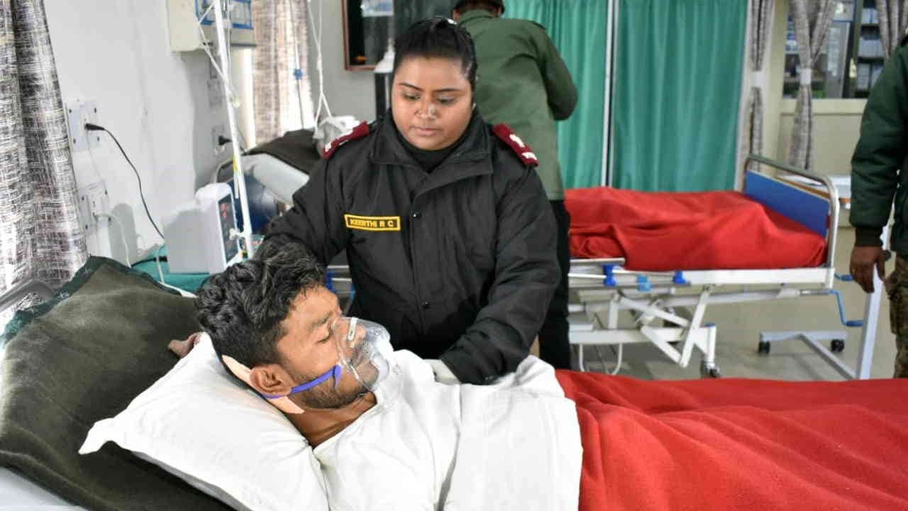 Chamoli Avalanche loader driver who escaped from the snow storm himself saved 31 lives