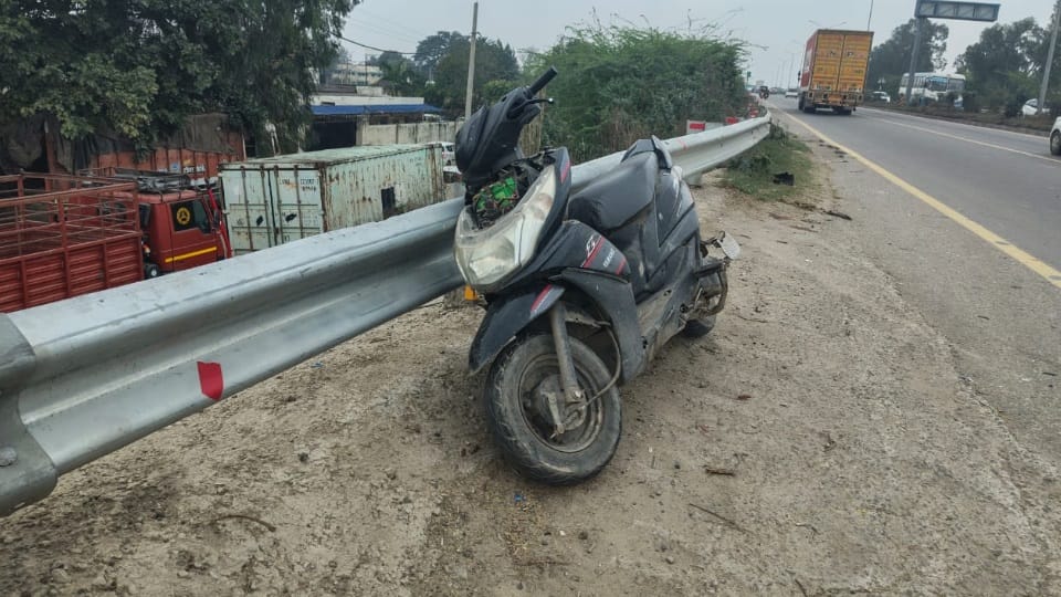 Accident on Ambala-Delhi Highway Man riding scooter dies