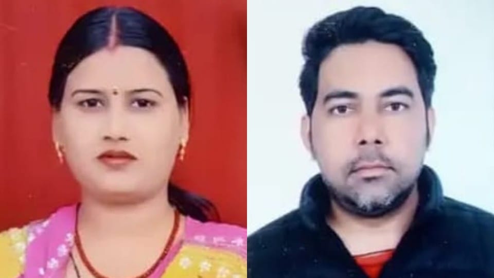 Death of couple travelling in car, They were going to Meerut to get medicine, wife was seven months pregnant