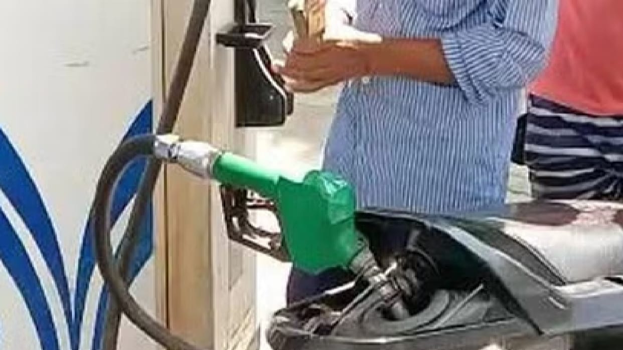 Chhattisgarh Petrol price will be cheaper by Rs 1 in the state, Finance Minister OP announced