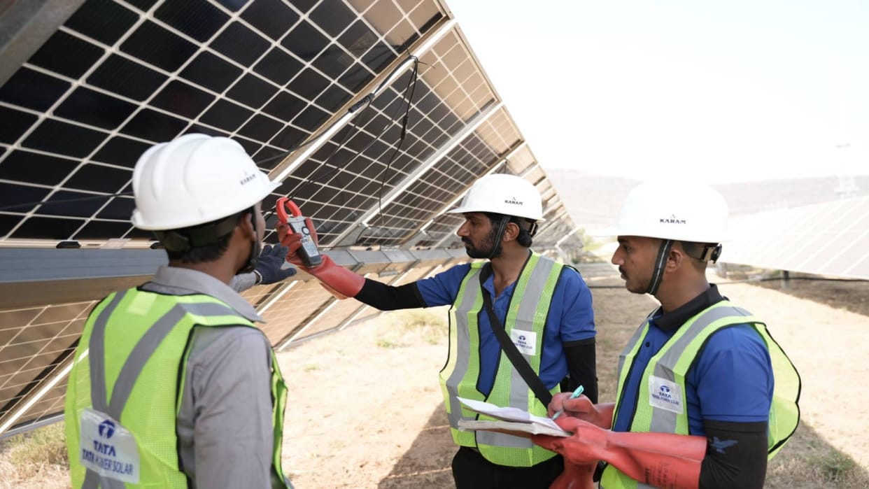 Neemuch becomes hub for power generation from solar energy projects 2500 crores from renowned companies