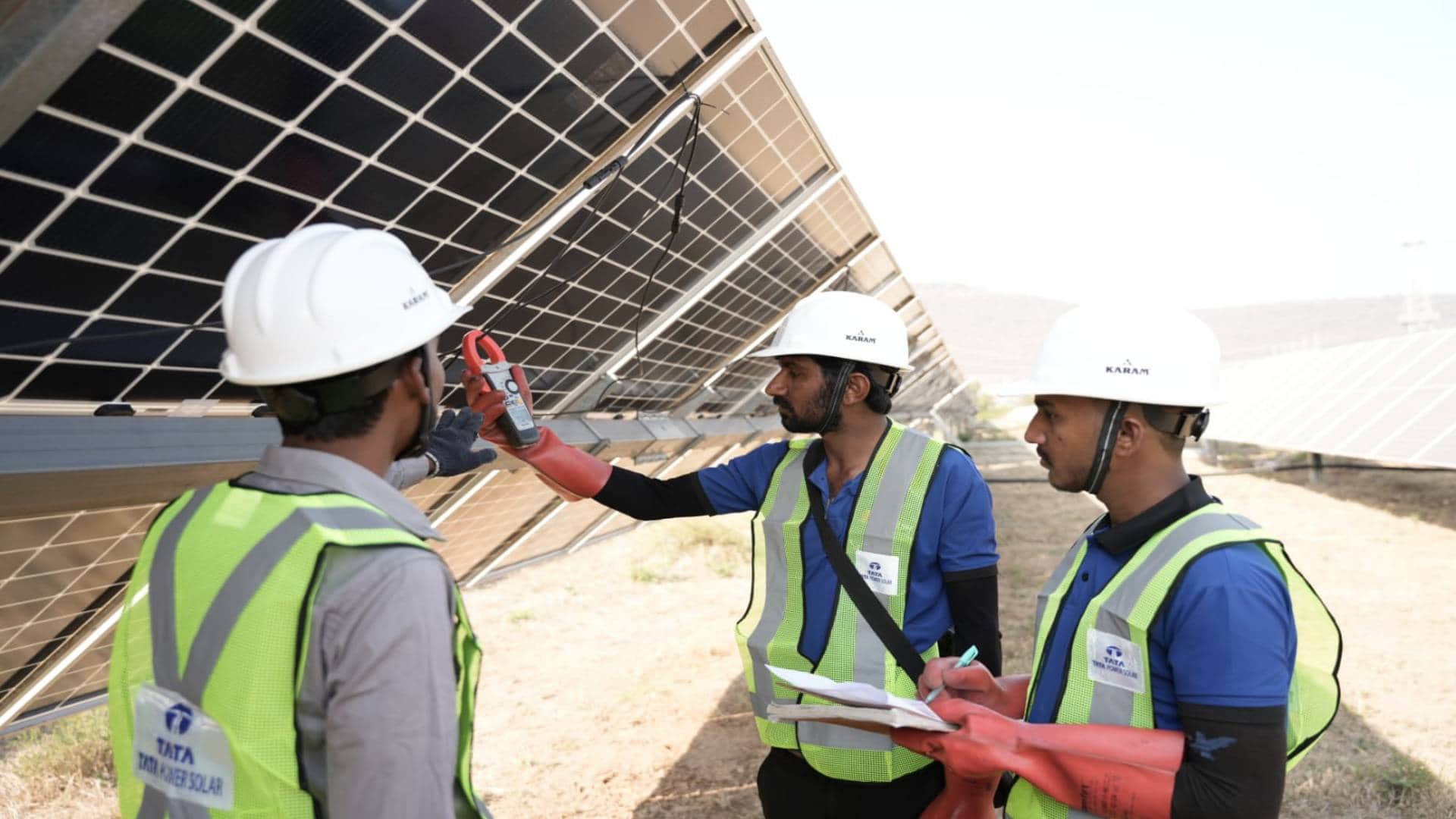 Neemuch becomes hub for power generation from solar energy projects 2500 crores from renowned companies