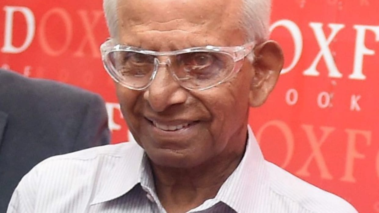 Legendary Mumbai spinner Padmakar Shivalkar died He was honoured with Lifetime Achievement Award in 2017