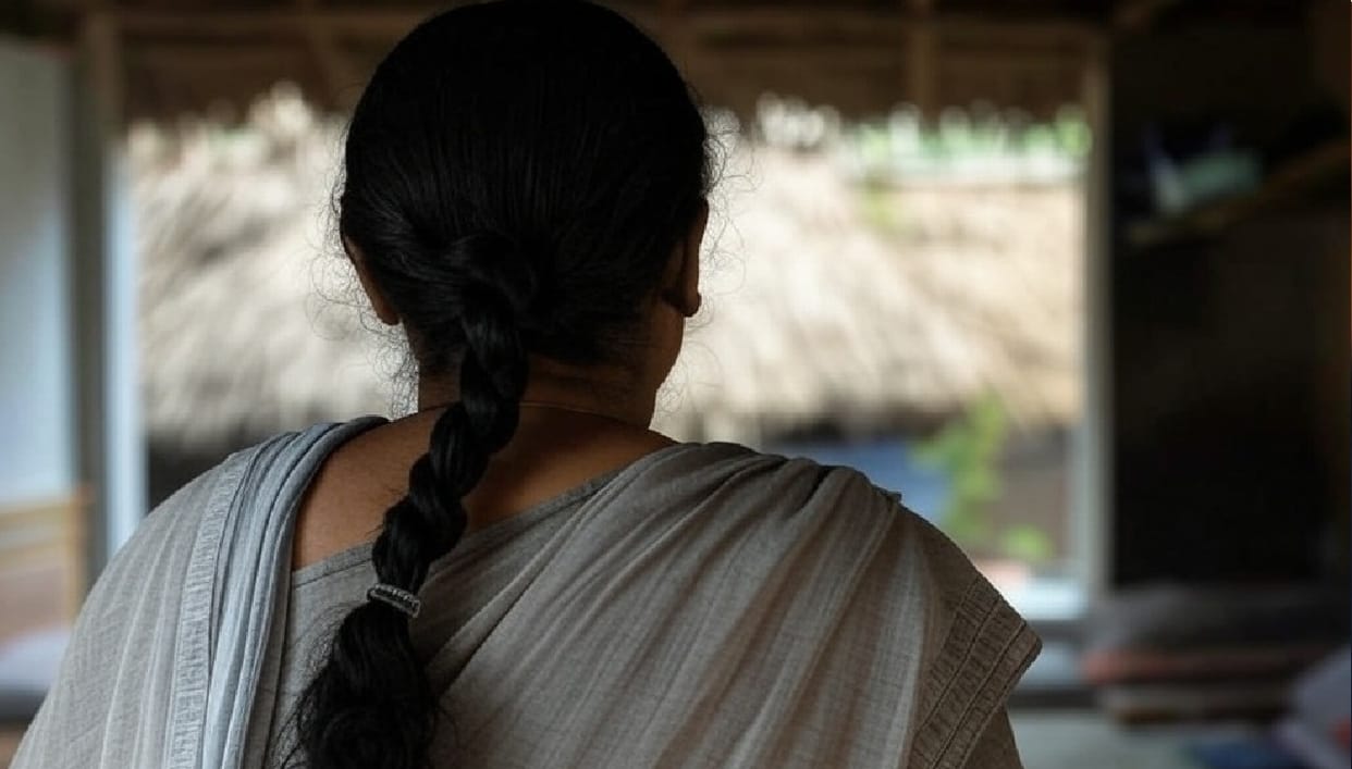 On the advice of a Tantrik, the husband handed over his wife to someone else and got her raped after giving he