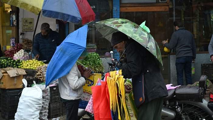 Jammu Kashmir: Weather changed in Srinagar, rain and fresh snowfall increased the intensity of cold; see photo