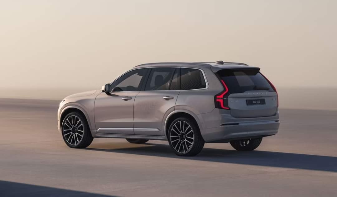 2025 Volvo XC90 Facelift Luxury SUV Launched in India Know Price Features Specifications Details