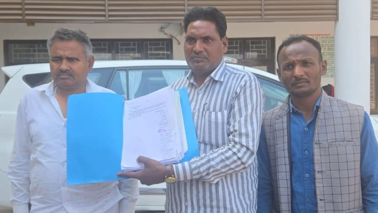 Demand to bring no-confidence motion against block chief Haraiya