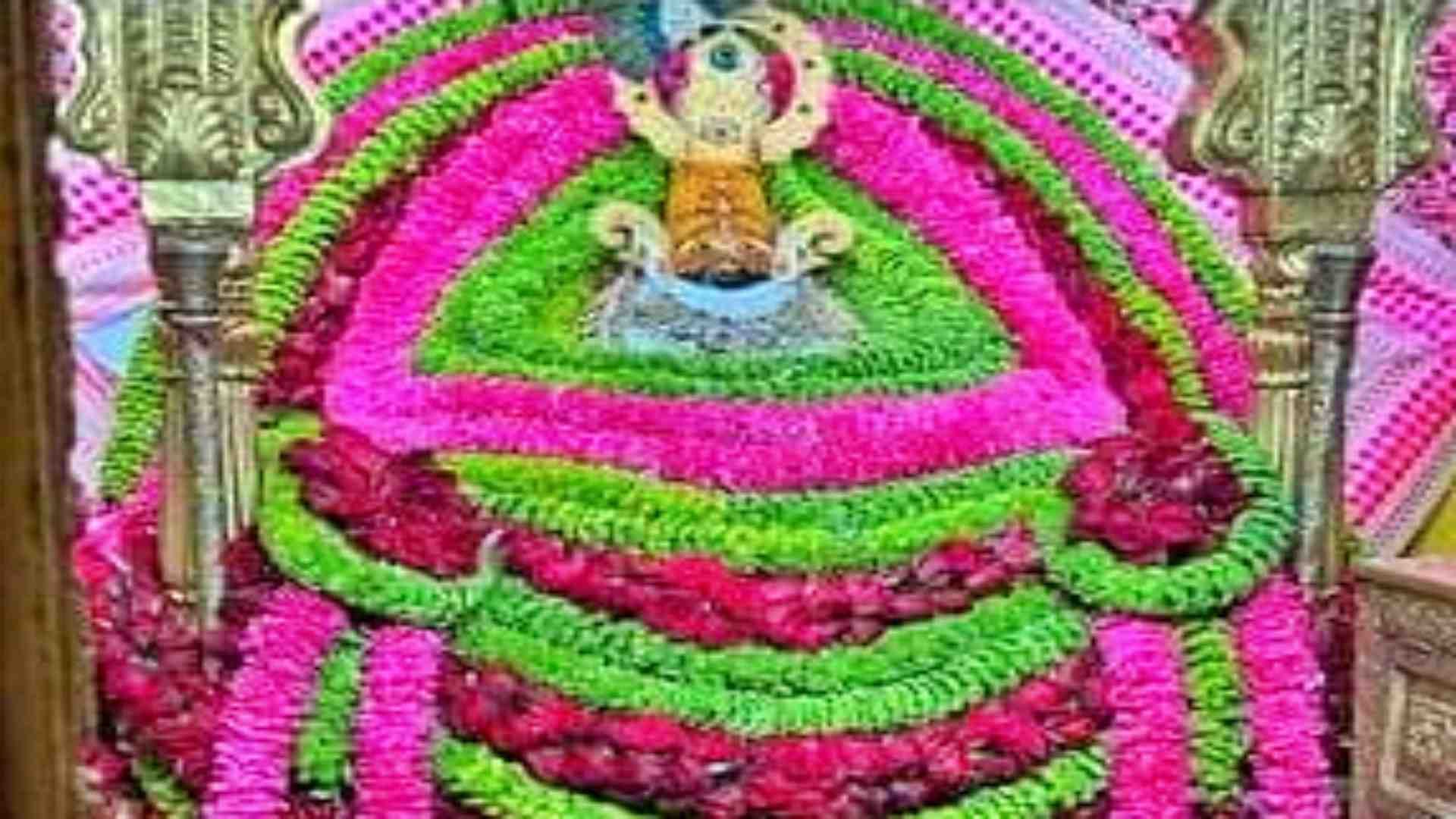 बाबा खाटूश्याम का भव्य शृंगार।