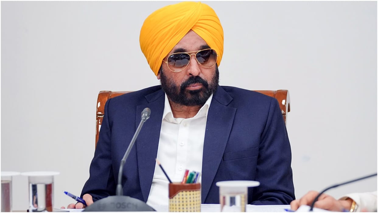 Driving license scam punjab Clean chit to two PPS former Vigilance Chief Director SPS Parmar suspended