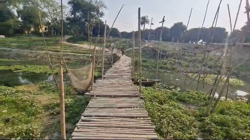 The way is clear for the construction of a bridge between Mughal Chak Bahadurchak village of Baya river