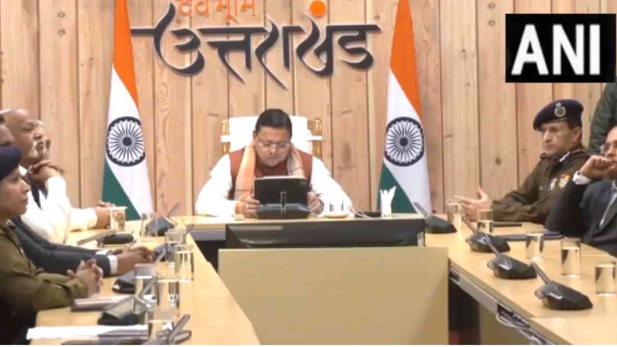 CM Dhami participated in the Mahakumbh Prayagraj-2025 Abhinandan program
