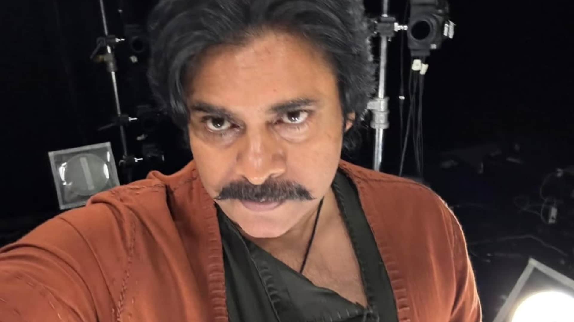 Pawan Kalyan Hari Hara Veera Mallu will Be Released on which date Makers Share New Update