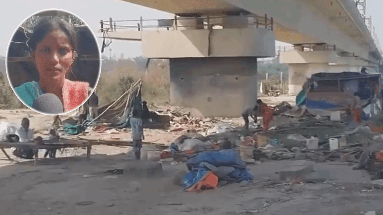 People are evacuating their slums in Yamuna Khadar