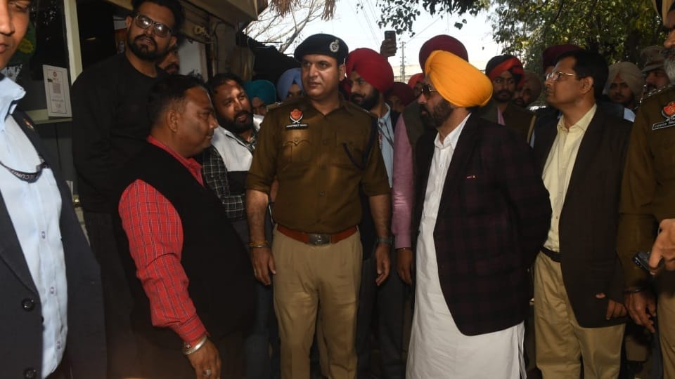 Revenue officers strike in punjab Kanungos will do registry