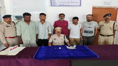 Thief gang busted in Bhatapara eight accused arrested main accused Ajay Rathore arrested from Goa in Balodabaz