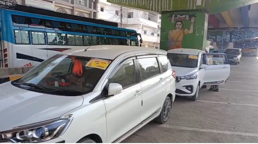 IT raid: Income tax team reached Satna disguised as wedding party, raid on 5 big establishments created panic