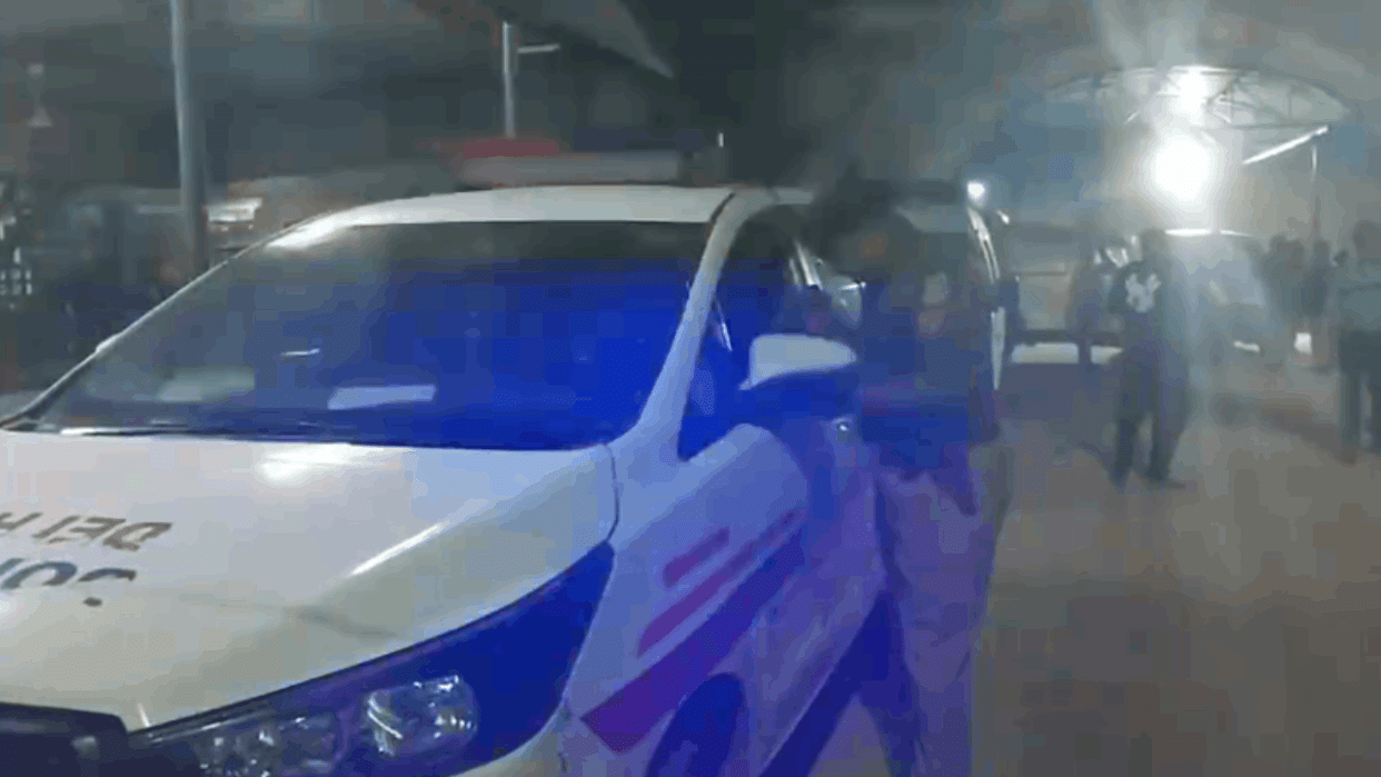 Delhi police arrested 11306 people in six hours
