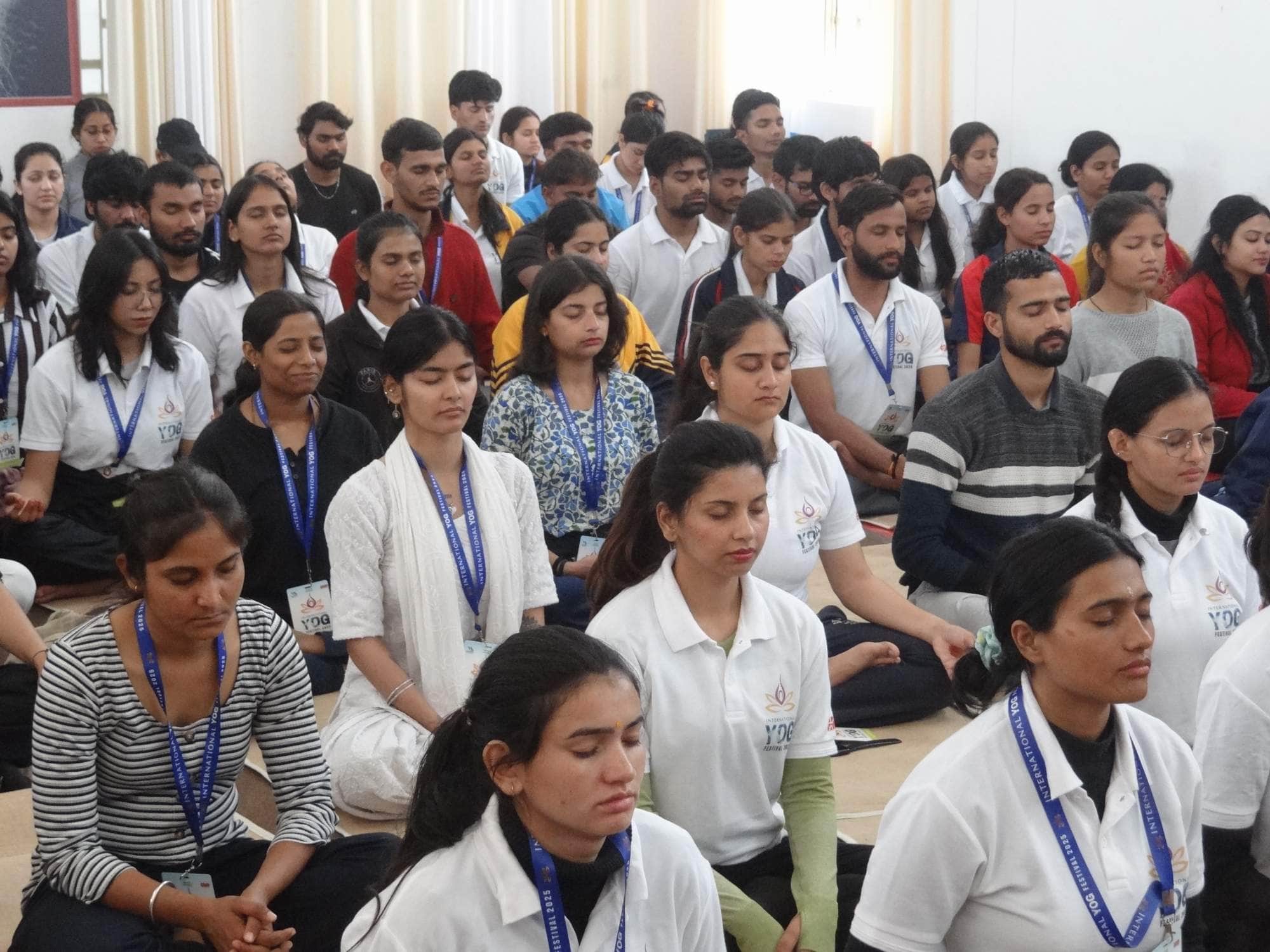 Katha vachak jaya kishori attends International Yoga Festival in rishikesh talked about religion