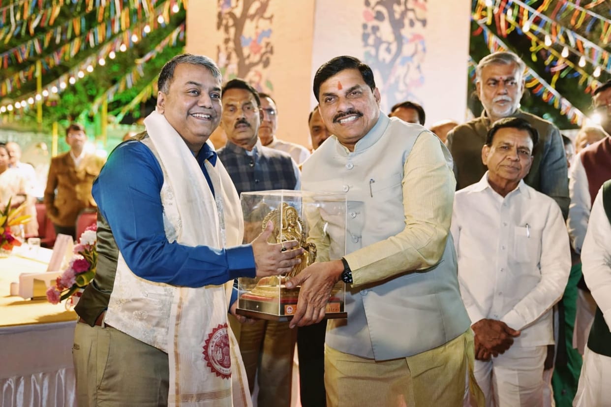 MP News: 16th Finance Commission Chairman Panagariya and members of the commission met CM Dr. Yadav