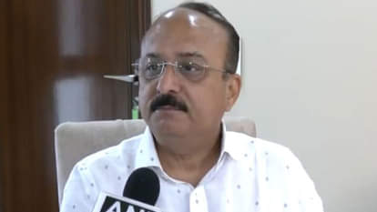 Delhi government is providing free JEE and NEET coaching to 2,200 students, according to Minister Ashish Sood