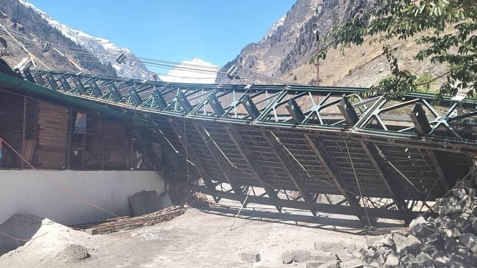 Bridge collapse in Govindghat Chamoli Concerns arisen marriages and deliveries Uttarakhand News in hindi
