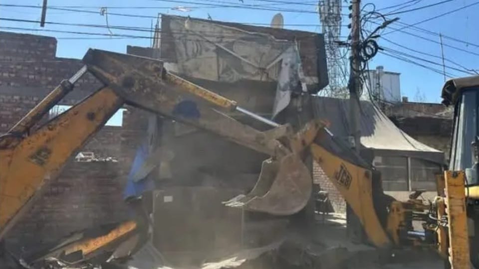 Drug smuggler house demolished with JCB in Jalandhar